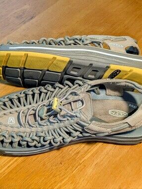 Keen Uneek Sandals Bungee Paracord Beige Gray Water Shoes Hiking Outdoor Women 7